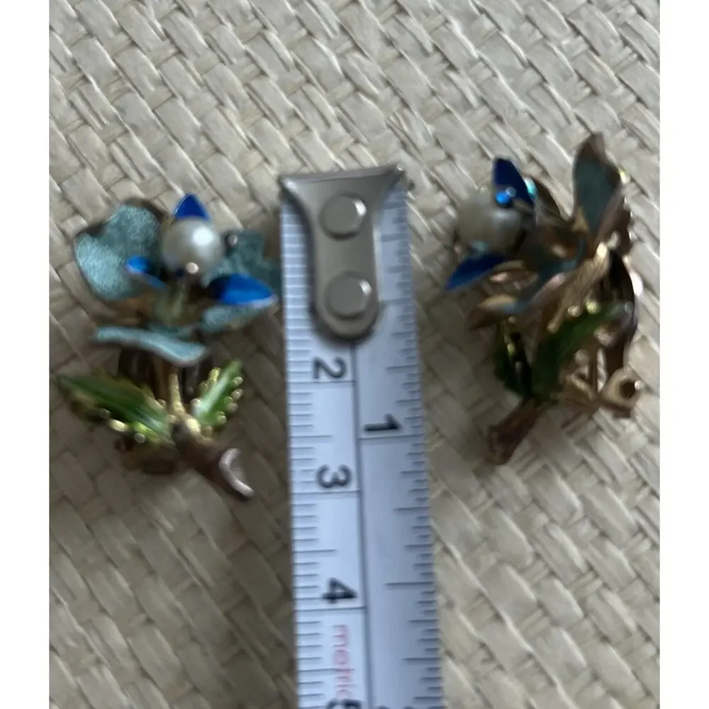 Vintage 1950s Enamel Flower Bouquet Brooch Pin & EARRINGS Blue Pearl‎ Gold Tone